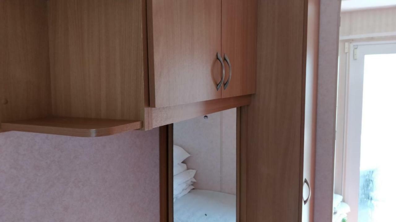 Campsite 8 Berth Sealands *