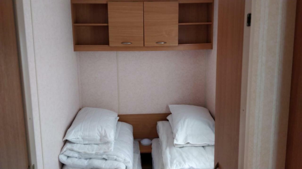 8 Berth Sealands Camping *